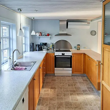 Cosy Brick House Near Bratten Holiday home