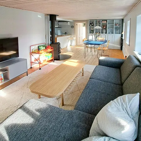 Cosy Brick House Near Bratten Semesterbostad