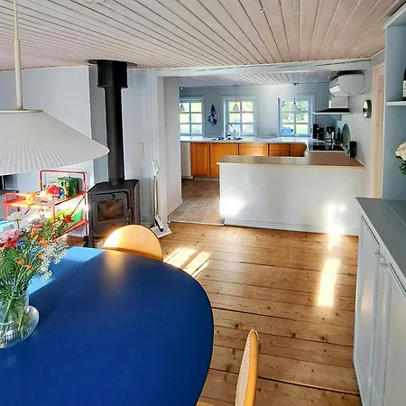 Cosy Brick House Near Bratten Strandby