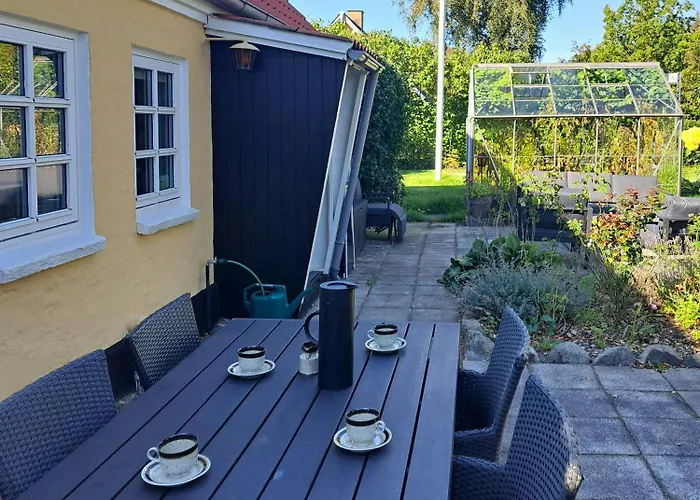Cosy Brick House Near Bratten Strandby
