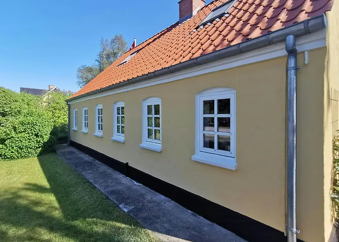 Cosy Brick House Near Bratten * Strandby